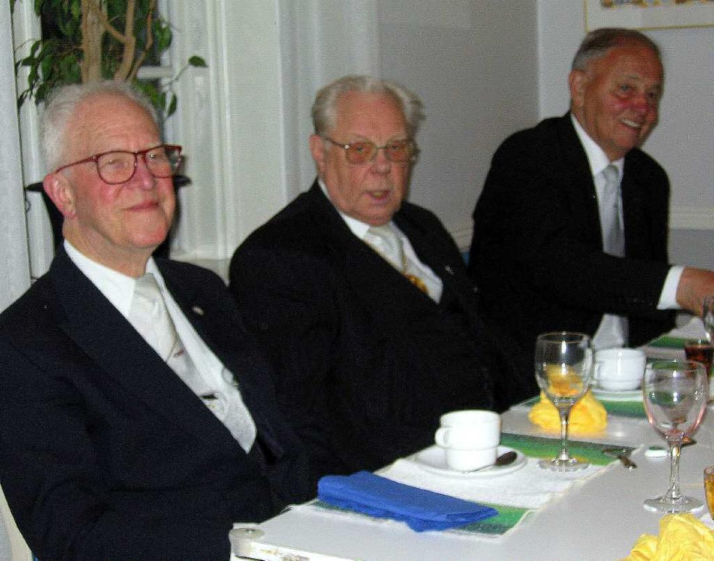 Ex-broder Bengt Arne Johansson, ÖM i Costa del Sol 1, var tillfälligt hemma på besök och underhöll i gammal god stil