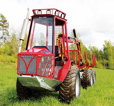 5 Hjul bak 12,5/80-15,3 Brandsläckare 6 kg 12V eluttag 4 lastbankar med 6 st stakar Motor Kubota diesel 24 hk 3 cylinders Arbetsvarv max 2.