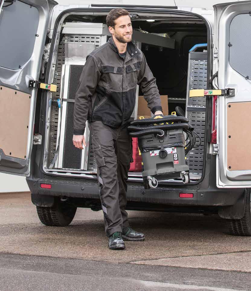 PROFESSIONAL HÖST / VINTER 2018 NYHETER TILLBEHÖR KAMPANJ- ERBJUDANDE RUSTA DIG RÄTT FÖR DIN ARBETSMILJÖ Med nya tekniska innovationer gör Kärcher din arbetsmiljö säkrare än någonsin.