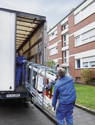 Beroende på plats kan behållare och emballage också levereras med badrumsväggsektionerna.
