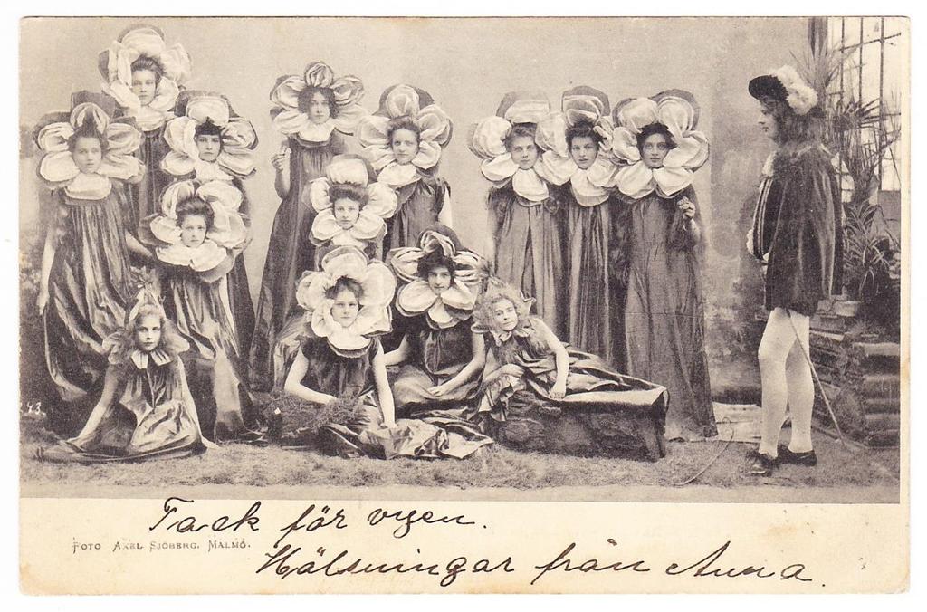 Signaturförteckning nr 32 Skandinaviska Kortcentralen Kort-nytt nr 1 & 2/2018 Mer om familjen Beskow En valborgsmässobetraktelse om likbränning Gratis fotolicens på Skansen!