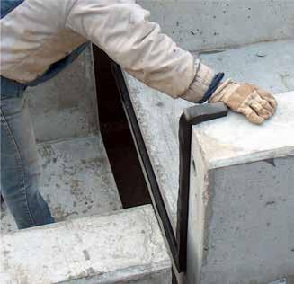 ubrnek kan användas direkt på betongytan men för maximal effekt skall SynkoFlex Primer användas. Primern skall strykas tunt på ren och torr betongyta och ska torka innan RubrNek appliceras.