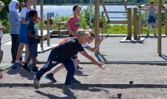 v.28 Aktivitetsvecka i Lindesberg Läger 8, 9 13 juli. 10 12 år Under veckan genomförs många roliga aktiviteter som anpassas efter vädret, mestadels försöker vi vara utomhus.