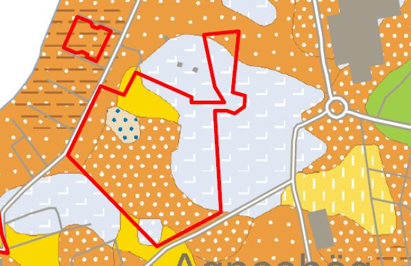 landskapsbildsperspektiv vara en fördel att utveckla det stråk som finns längs med stengärdesgården och stärka kopplingen mellan områdena och över Badstrandsvägen.