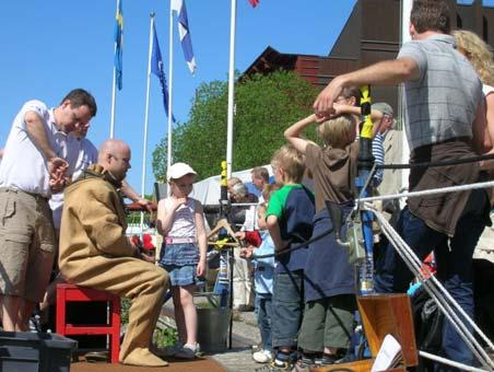 Skärgårdsmässan 2007 Om det var blåsigt och regnigt på Dykningens dag så bjöd Skärgårdmässan 26 27 maj på dess då bättre väder.