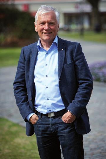 VD i bank Intressen: Natur, idrott, ekonomi Sekreterare Hans-Ola Kringstad
