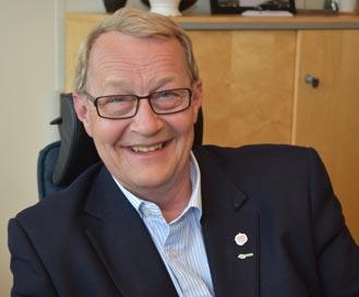 I över 30 år har Trollhättan ökat sin befolkning förutom under några få år. Arbetslösheten är ännu på en hög nivå i Trollhättan efter Saab Automobile AB:s konkurs.