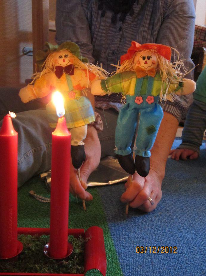Vi ber dagligen bordsbön vid våra måltider, sjunger sånger med kristet budskap samt följer våra kristna högtider under året.