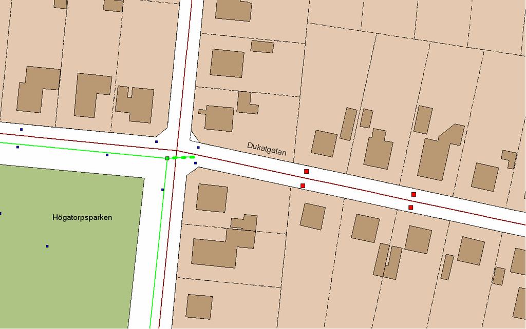 3.6 Dukatgatan Bebyggelsen vid Dukatgatan och Gyllengatan består av villor från 20-talet. Vid kraftiga regn har ett flertal av husen med källare drabbats av översvämningar.