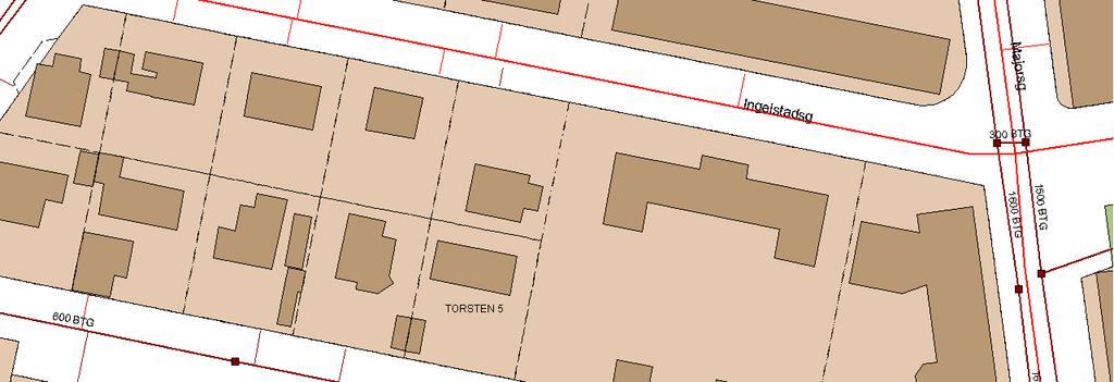 Hindbyvägen. Denna ledning fungerar som ett magasin med strypt utlopp och dämmer över källargolvsnivå för dimensionerande 10-årsregn.