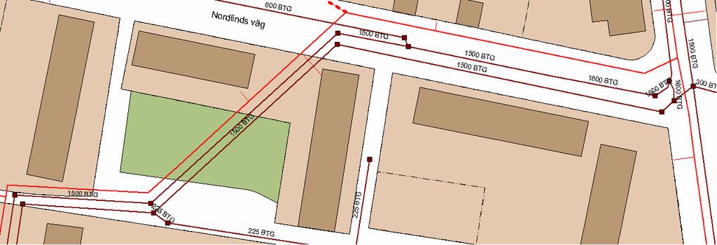 Då fastigheten är belägen längst upp på A225-ledningen i Alrunegatan, utmed vilken övriga fastigheter ej anmält översvämningsproblem, anses problemet de förutvarande problemen för Rödvenen 1 nu
