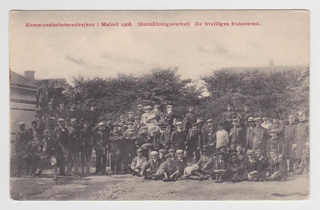 Kommunalarbetarstrejken i Malmö 1908. (Renållningsverket). De frivilligas frukostrast. Foto: Axel Sjöberg. Att LO lämnade kvinnorna bakom sig betydde inte att stridsämnen saknades.