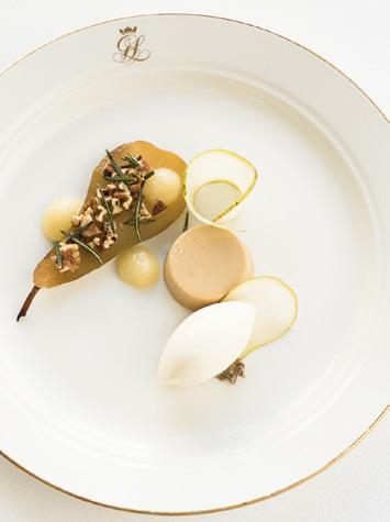 cheeses from the Nordic region with condiments DESSERT/DESSERT Brynt vit choklad,