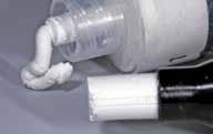 max CAD Crystallization Pin djupt in i Putty/Flow materialet, så att det sitter ordentligt fast.