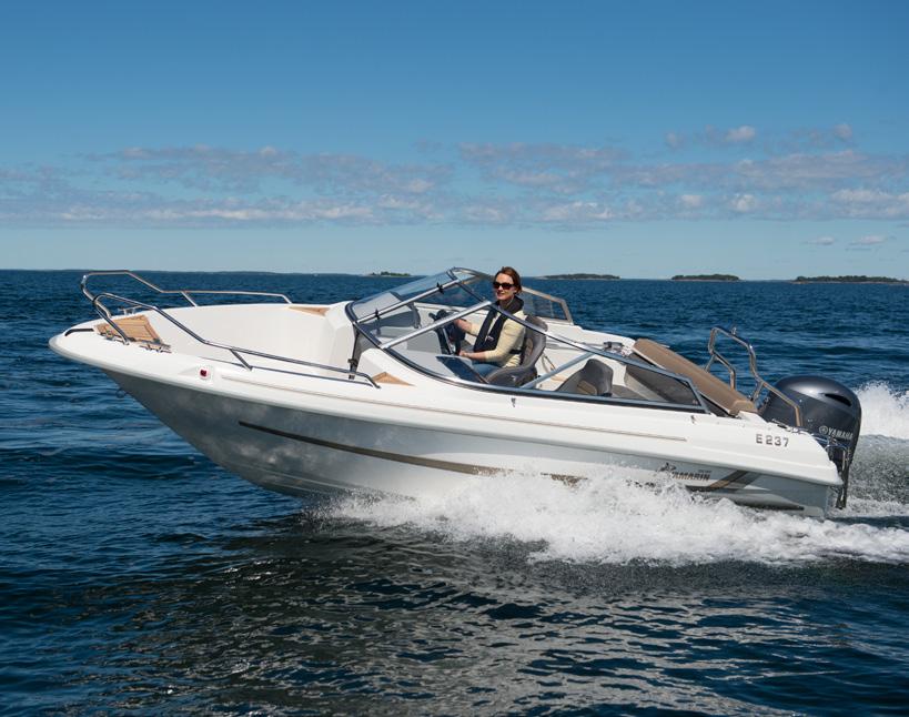 En fartfylld båt för sportga förare! Yamarn 56 Bow Rder är ett lämplgt val för vattensport eller dagsutflykter.