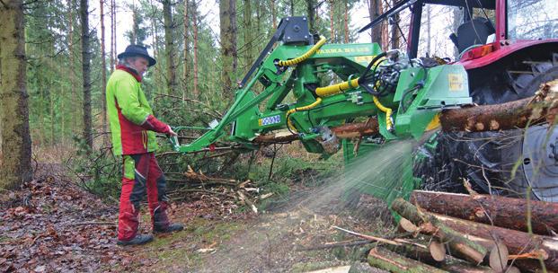 FARMA Träden fälls manuellt och dras med den starka vinschen in till N5 15 B/C har hög kapacitet och en rad tekniska finesser som gör processorn.
