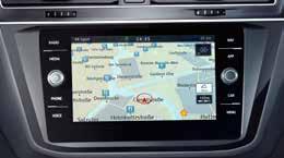 Det nya Infotainment-systemet och dess snygga design ger dig kommunikation, underhållning och navigation i toppklass.