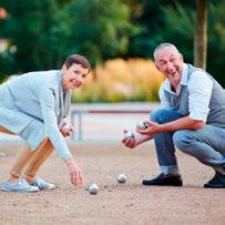 och kanske spela en omgång boule eller bara