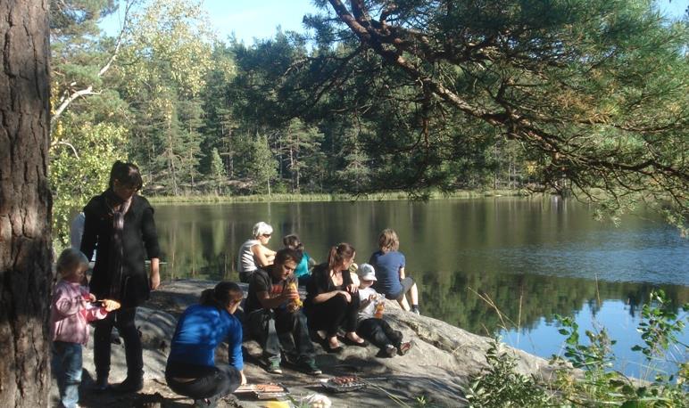 Både sjöns inlopp och utlopp har vandringshinder för fisk. Övre Rudan ligger vid Handens pendeltågsstation. Bylsjön Bylsjön är en näringsfattig brunvattensjö opåverkad av övergödning.