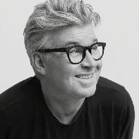 00 18.30 Det stora Fågeläventyret Djurlivet på banan Martin Emtenäs, Donat Hullmann 19.45 Skål och Välkommen till bords Lars Lindberg, Toastmaster 20.