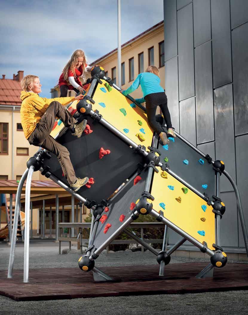 Klättring är en mångsidig sport som passar de allra flesta. Den utvecklar vår styrka, balans, smidighet och allmänna fysiska kontroll i och med att alla muskelgrupper får arbeta.