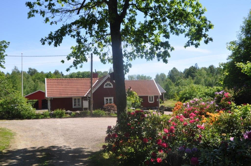 Kristianstad Bassköp 1:10, 1:11 Boende/skog 22 ha Kristianstad Tilltalande skogsgård på lugnt läge i Bassköp 15 km väst Kristianstad.