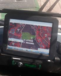 Spridningsteknik Vi sprider gödselmedlet med skotare utrustade med GPS och riktbar spridningsutrustning.