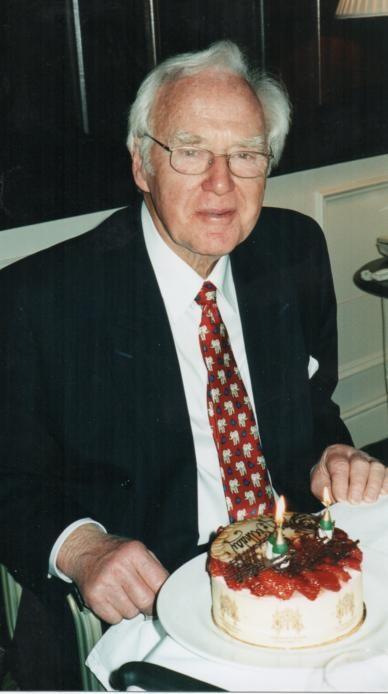 In Memoriam Roland Lundberg Göteborg Född 22 mars 1920 Död 6 juli 2014 94 år gammal lämnade Roland oss i Göteborgs TB och därmed den övriga TB-världen.