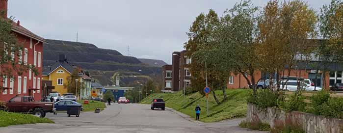 Figur 4.3.31 och 4.3.32. Figur 4.3.32. Varierad bebyggelse med flerbostadshus. Område 14 Modulhus Tvåvånings modulhus i sammanbyggda rader.