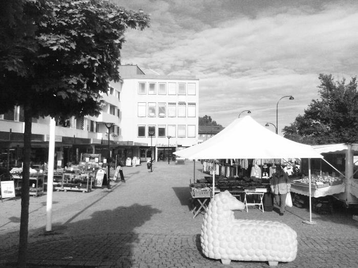 Kallhälls centrum under omvandling Centrum år 2015 Centrum under förvandling Vår nya centrumplan Den stora förnyelsen av Kallhälls Centrum pågår för fullt.