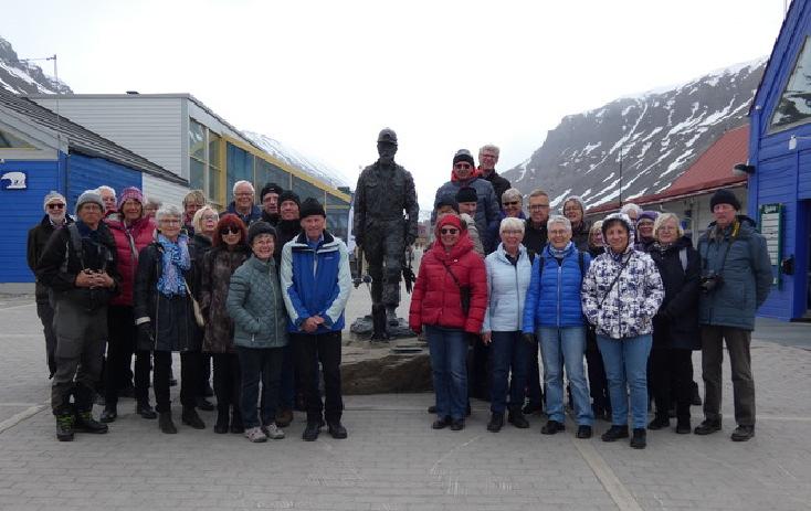 Europaklubbens resa till Svalbard 2018 Bakgrund Under hösten 2017 och våren 2018 organiserade en arbetsgrupp inom Europaklubben en föredragningsserie på temat Klimat och Natur i Barentsregionen.
