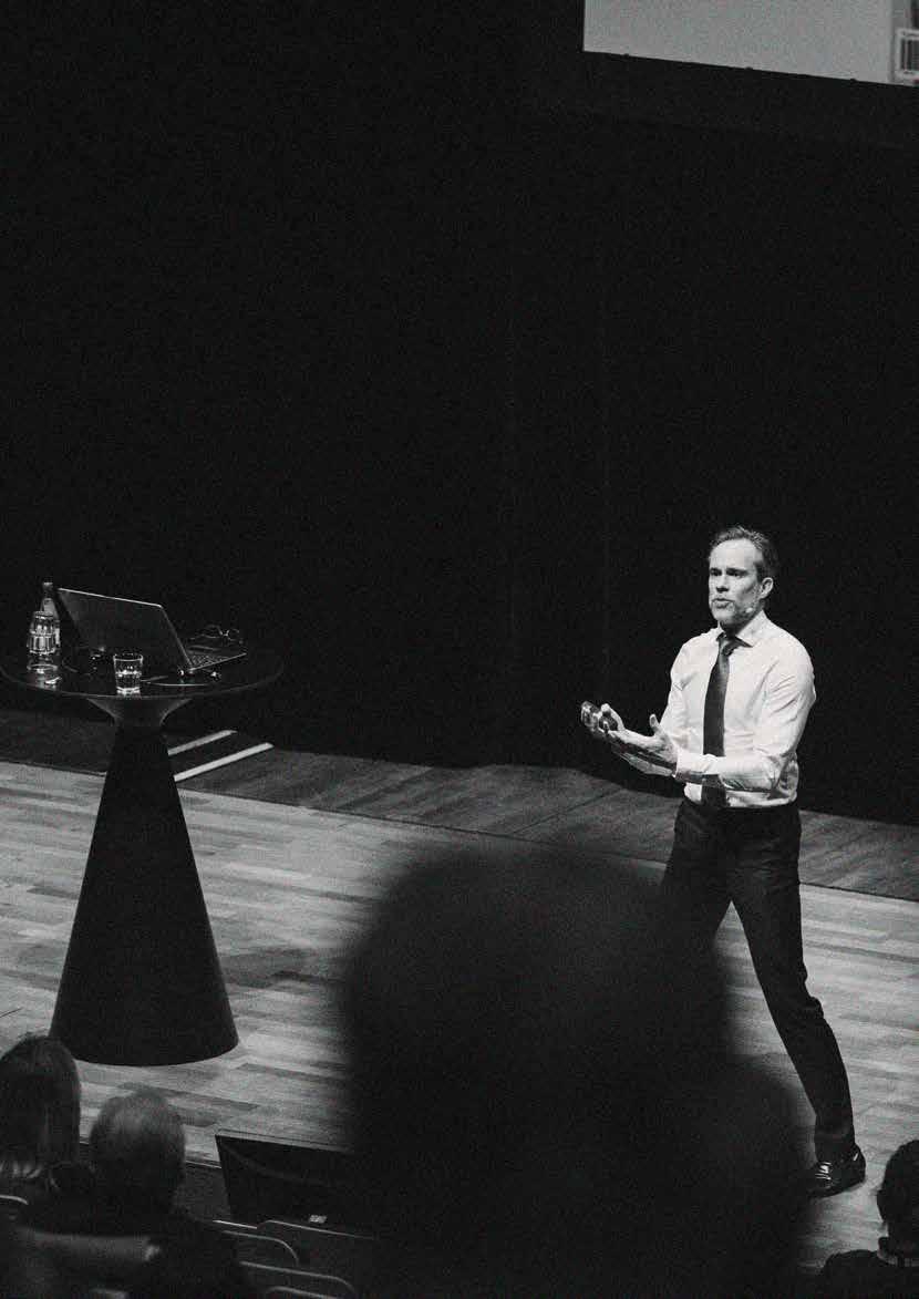 VÄLKOMMEN TILL BUSINESS ARENA LULEÅ 2018 MED DIN BUSINESS PÅ AGENDAN KONCEPT OCH PROGRAM JIMMY BALMAIN LEHTINEN Program och research LINDA LAGERDAHL Program All business is local en mening som kan