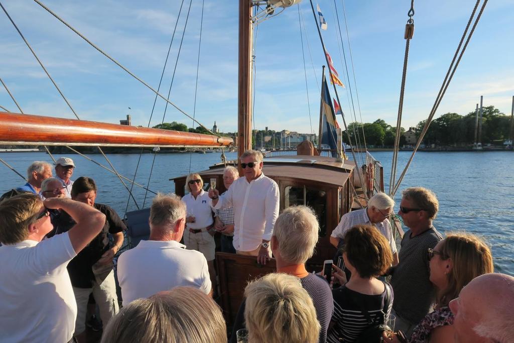 Ordförande Lars G Karlsson hälsade alla välkomna och Urban