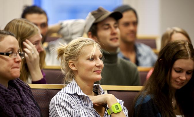 PROGRAMGUIDE FÖR STUDENTER PÅ ÄMNESLÄRARPROGRAMMET Välkommen till Ämneslärarprogrammet vid Göteborgs universitet!