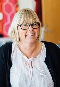 Skolledarassistenter Renée Granberg, Lilian Westerlund, Linda Albinsson, Eva Rydström och Susanna Johansson hjälper till med frågor som rör till exempel studieplaner, intyg, betyg med mera.