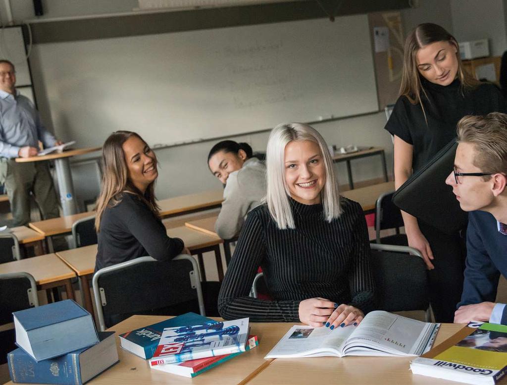 EKONOMIPROGRAMMET Ekonomiprogrammet är ett program som vänder sig till dig som är intresserad av att få kunskaper i ekonomi, samhällsekonomi, entreprenörskap och juridik.