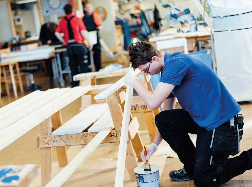 GYMNASIESÄRSKOLAN Inom gymnasiesärskolan i Västerviks kommun inns tre olika program.