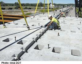 - Lägre LCC kostnader Platsgjutet betongdäck