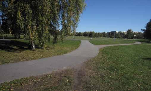Analys Lekplatsen har en enkel men fin form och såväl utrustning som ytor är i gott
