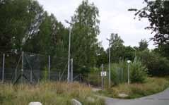 Platsens användning bör utredas. FLYSTA 76. Bindestrecket/Vildmarksvägen Natur- och fornlämningsområde på höjd.