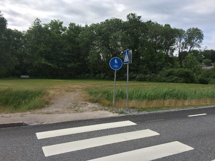 Exempel på geografisk lokalisering av brister finns i bilaga 11.10, 11.11 och 11.12. 5.1 Gång- och cykelvägnätet Standarden på gång- och cykelvägnätet är mycket skiftande inom tätorterna.