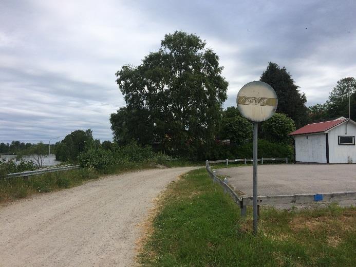 5.2 Skyltning/vägmarkeringar/vägmålning Kommunens vägmärken håller generellt en god standard.