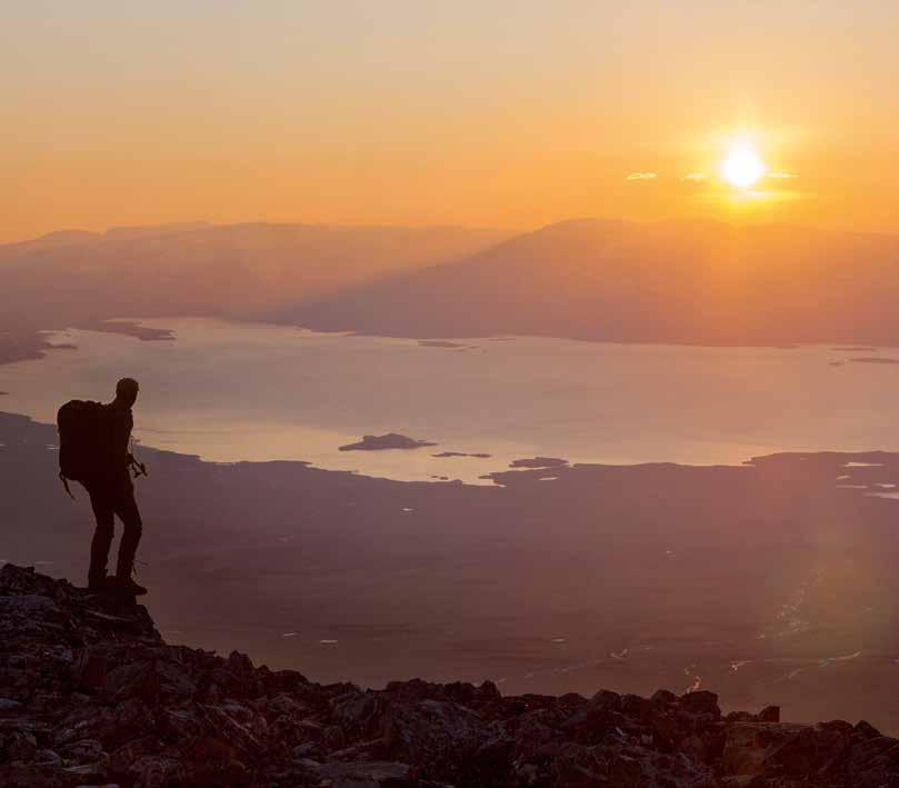 BAKGRUND I januari 2012 gav regeringen Tillväxtverket i uppdrag att genomföra insatser för att utveckla hållbara turistdestinationer och stärka innovationsförmåga, kvalitet och konkurrenskraft i små