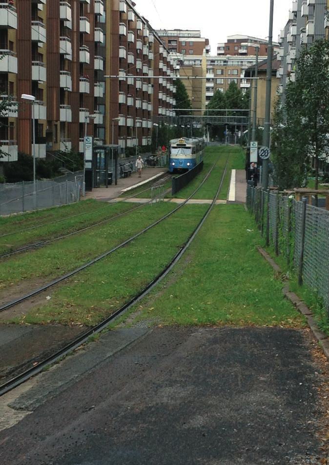 Bullernivån vid och i bostaden är visserligen ofta betraktad som den viktigaste faktorn vad gäller bullrets påverkan på hälsan hos de boende men det är viktigt att väga detta mot tillgången till goda