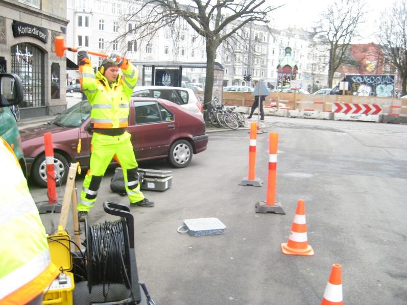 2 Åtgärder mot markvibrationer Källan, utbredningsvägen eller mottagaren? Vid källan: - Förändra styvhet, massa osv.