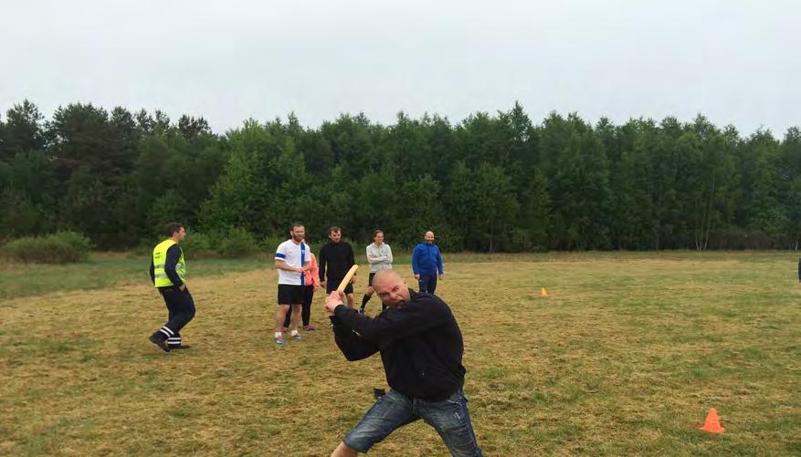 BRÄNNBOLLSMATCHEN Den 27 maj 2016 gick den traditionsenliga årliga brännbollsmatchen mellan Lag Nord (Hedenstorp) och Lag syd (Sandseryd/flygplatsen) av stapeln.
