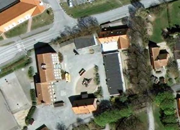 Inga fasta kabeldragningar i huset var strömsatta under ombyggnationen, endast byggström användes dagtid. Primär brandhärd Figur 1. Principskiss, brand.