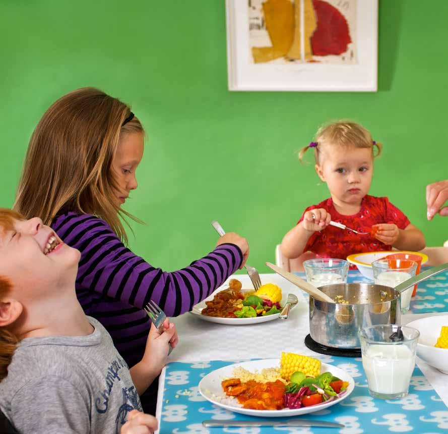 Barn lär sig mycket genom att härma. Smaka därför själv på all mat och visa att du tycker det är gott!