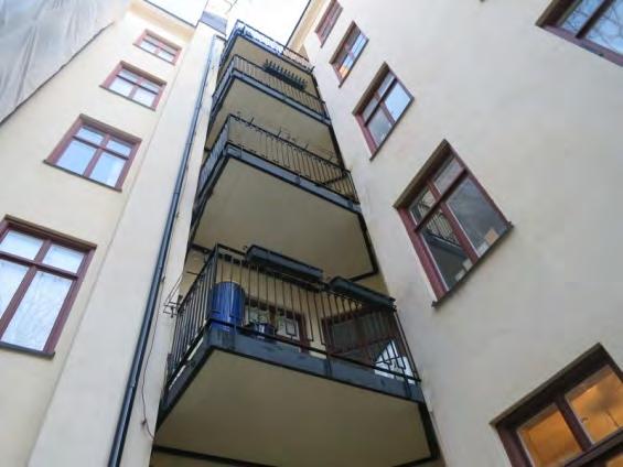 Sustend Underhållsplan BAS 2015-12-07 Sida 20 av 43 BALKONGER Balkongerna är