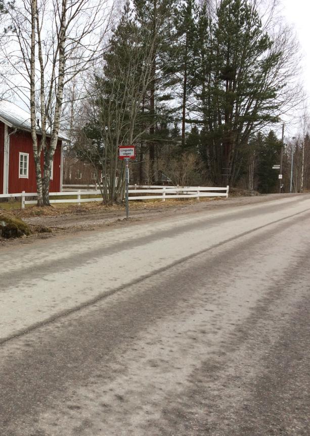 Busshållplatsen Linvallsvägen föreslås tas bort och istället hänvisas resenärerna